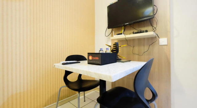 Homey and Comfy 2Br Apartment @ Kebagusan City by Travelio, Prenota Appartamento Hotel a Jakarta Province con piscina, Piscina