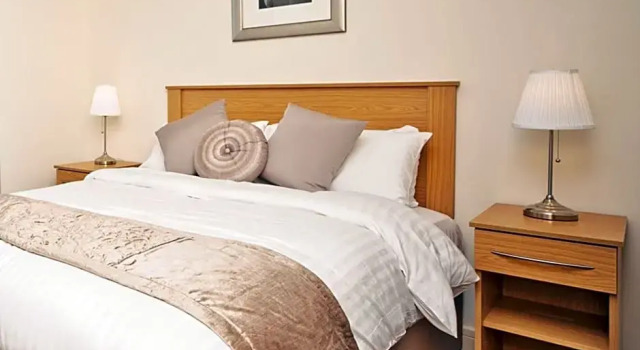 The Burlington Hotel, Varaa Hotelli 3 tähden hotellit kohteessa Merseyside, 3*