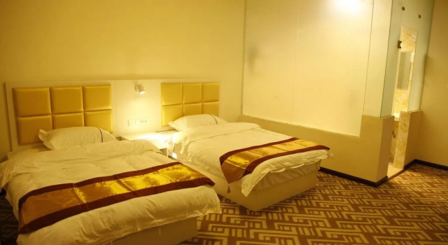 昆明金盛酒店长水机场店, Rezerwuj Hotel Hotele w Kunming z parkingiem, Parking