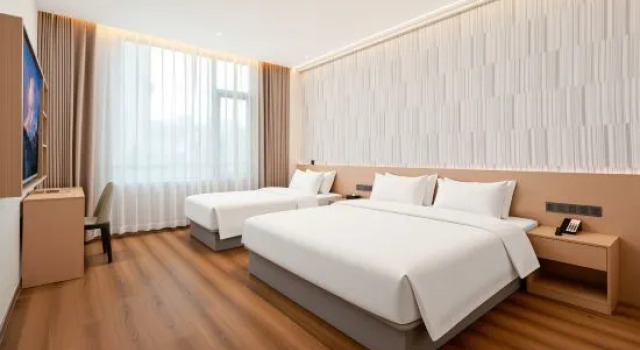 Люкс Deluxe Wanda Yue Hotel (Pingtan Station Night Market, Longwangtou Beach)