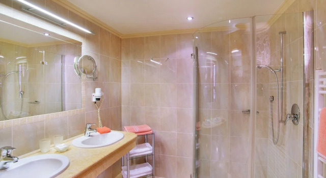 Двухместный номер Deluxe с балконом Alpenhotel Karwendel