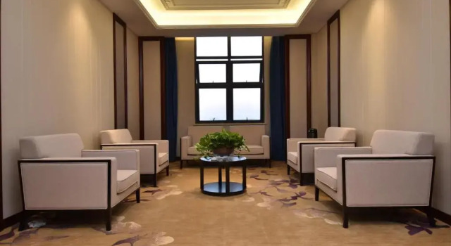 Люкс Executive Taizhou Haiyan Jinling International Hotel
