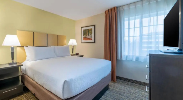Двухместный люкс c 1 комнатой Candlewood Suites Washington-Dulles Herndon by IHG