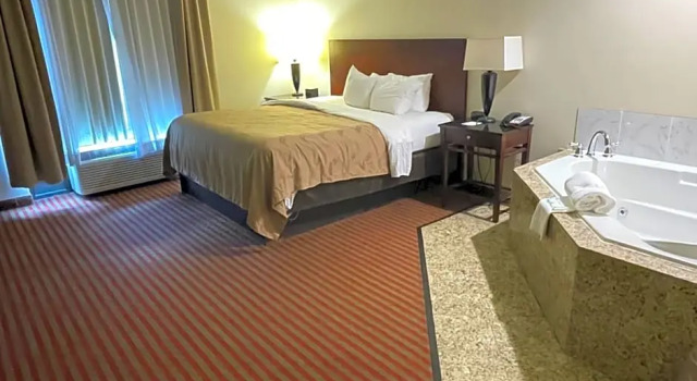 Номер Standard Quality Inn & Suites Somerset Downtown