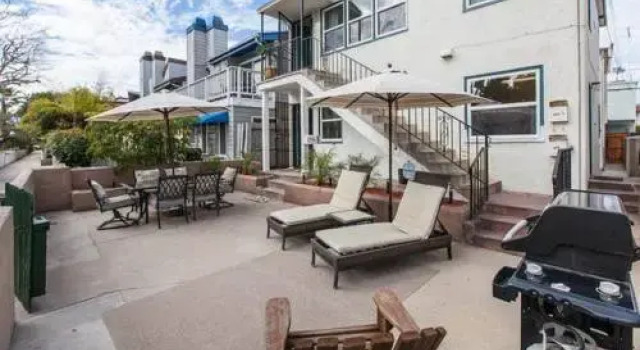 Surfcomber Vacation Rentals - Island Court