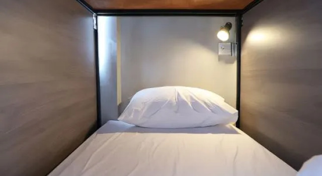 Женская капсула The Cube Hostel Khaosan