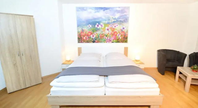 Апартаменты Classic W-Apartments - Spacious Parking, EV-Station, Washer & Private Garden