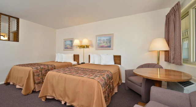 Четырёхместный номер Standard Americas Best Value Inn North Platte