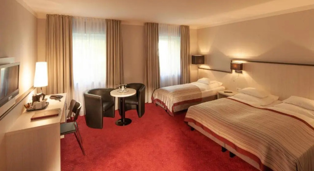 Трёхместный номер Comfort Bergers Airporthotel Memmingen