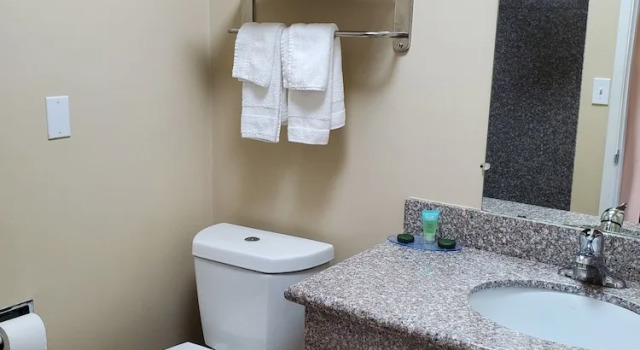 Четырёхместный номер Standard Ashland Street Inn
