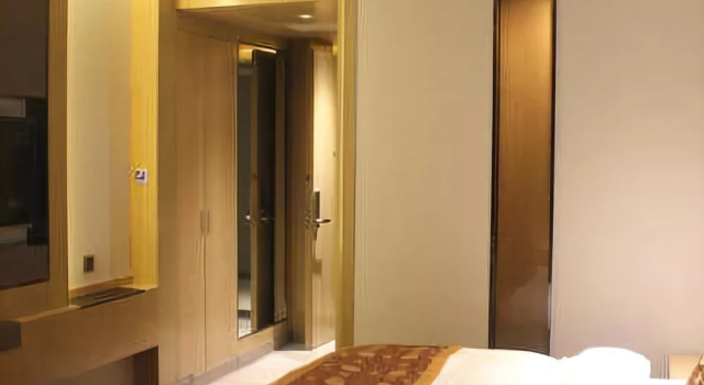 C. H. Jingming Hotel