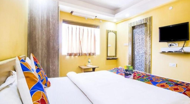 Номер Superior FabHotel Amaltas