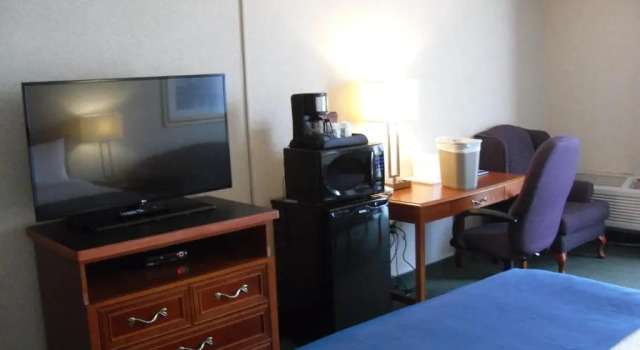 Номер Standard Quality Inn Owen Sound