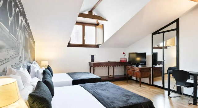 Трёхместный номер Standard Abba Jazz Hotel Vitoria