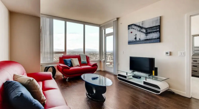 Highrise 2 BR Prime Spectacular Views