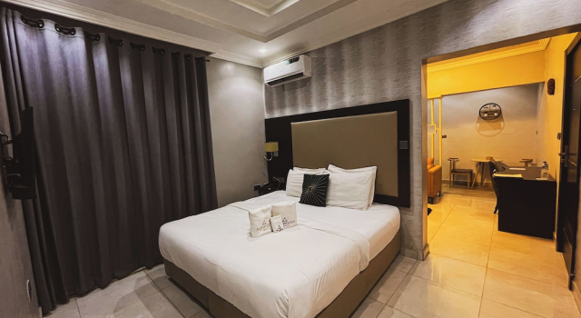 Люкс Executive с видом на город AGA WOODS Hotels