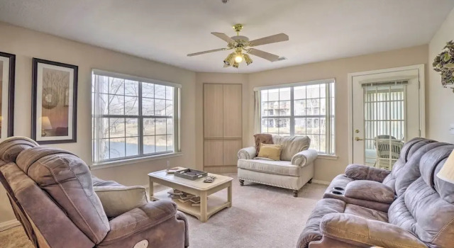Апартаменты Branson Condo w/ Sunroom Near Downtown!