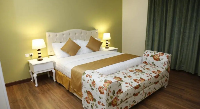Люкс Deluxe Flora Hotel Suite 2
