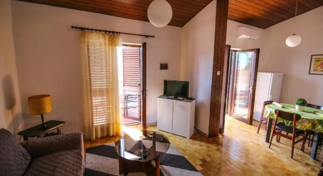 Apartment Darmy, Забронировать Апартаменты/квартира Округ-Горнджи 