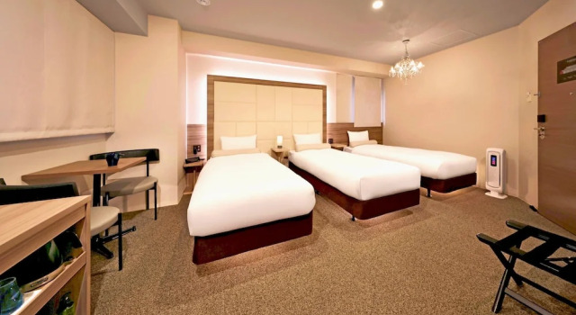 Трёхместный номер Standard Doutonbori Crystal Hotel