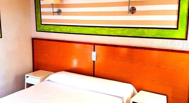 Hostal Castilla Fuenlabrada, 予約 ホテル フエンラブラダ マドリッド州