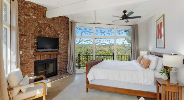 Designer Retreat w/ Pool, Firepits, Panoramic Views The Lake House at Malibu, Book Feriehus Malibu Los Angeles Beach Cities