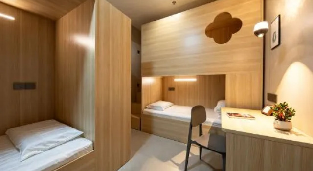 Кровать в общем номере (мужской номер) Hoco Hotel Beijing Jianguomen Branch