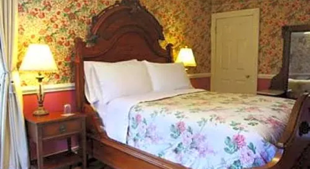 Номер Standard Surfside Inn