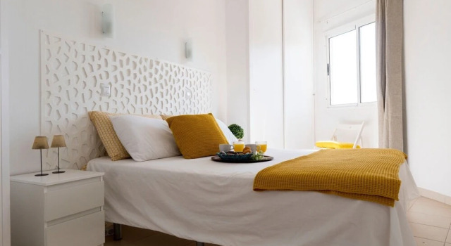 Song of the Sea Apartment, Ocean Balcony & Stairs to the Sea, Забронировать Апартаменты/квартира Отели Санта-Крус-де-Тенерифе с парковкой, Парковка