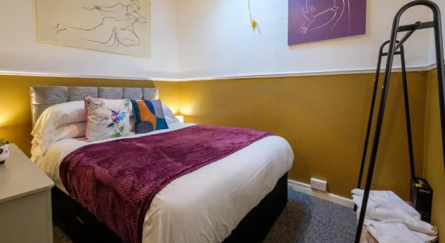 Step Free Access Apt for 6 Parking 2 Mins Town, Varaa Huoneisto Asunnot kohteessa Merseyside, Huoneisto