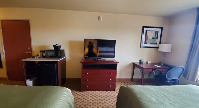 Четырёхместный номер Standard Cobblestone Inn and Suites - Eaton