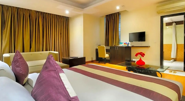 Люкс Hotel Opera Delhi Airport