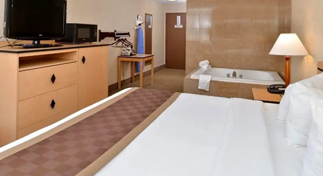 Одноместный люкс SYLO Hotel Denver Airport, a Ramada by Wyndham