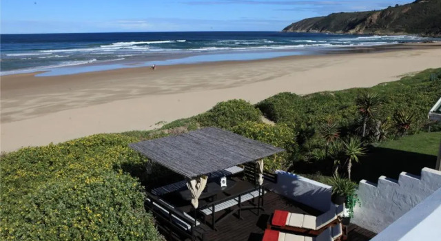 Коттедж с 4 комнатами Wilderness Beach Cottage