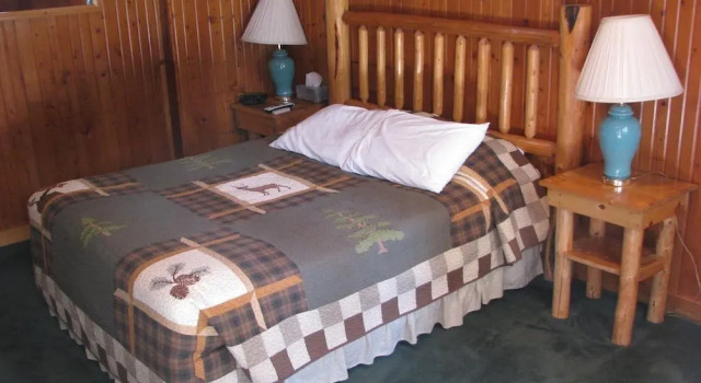 Evergreen Motel, Buchen Sie Motel Coram Montana