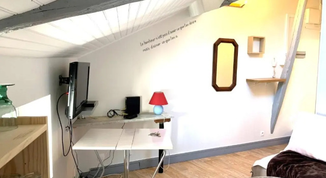 Studio 27 - 4eme etage, Забронировать Отель Отели Лиможа с парковкой, рядом с Церковь Сен-Мишель-де-Лион, Парковка