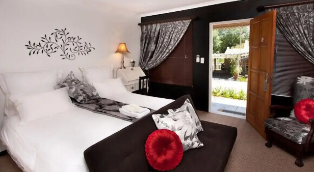 Двухместный номер Luxury Cunningham Cottage Guest House