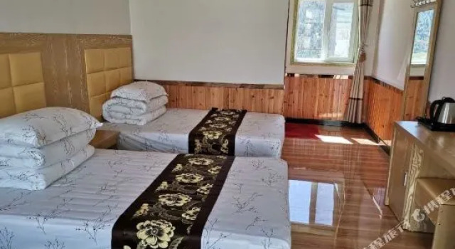 Yijia Guest House, Buchen Sie Pension Haibei China