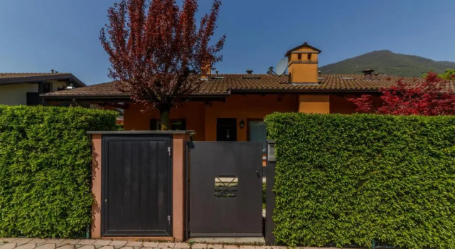 Коттедж Casa Vacanza - Residence Lago di Endine