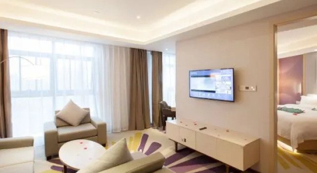 Suite doppia Deluxe con vista sulla strada Lavande Hotel (Yingtan Longhushan Avenue long distance passenger station store)