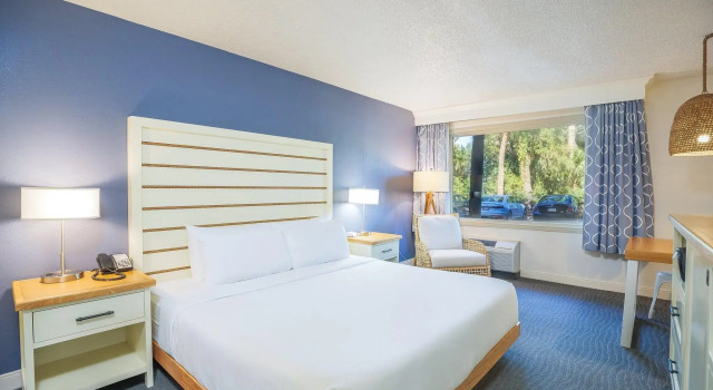 Beach House Resort Hilton Head Island, Забронировать Курортный отель Хилтон-Хед-Айленд Lowcountry