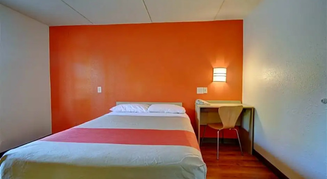 Номер Standard Motel 6 Chicopee, MA - Springfield