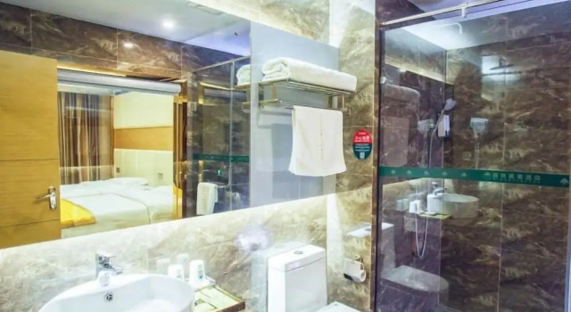 Семейный номер Standard GreenTree Inn Shantou Jinping District Leshan Road Hotel