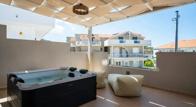 Villy Suites I - Zante Luxury Suite With Hot Tub, Prenota Appartamento Argassi Zante