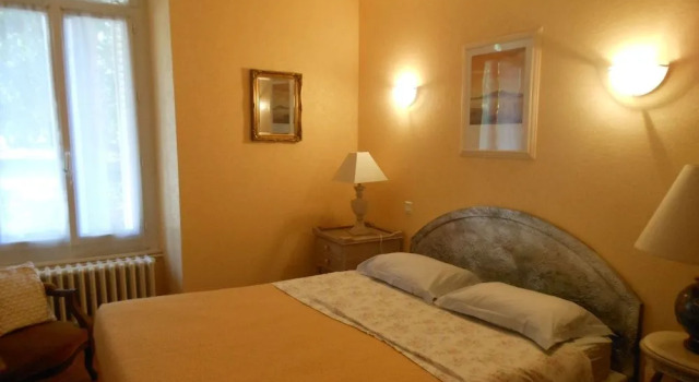 Enclos Pradal, Prenota Hotel Hotel a Alvernia con parcheggio, Parcheggio
