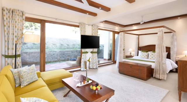 Номер Luxury Suryavilas Luxury Resort & Spa