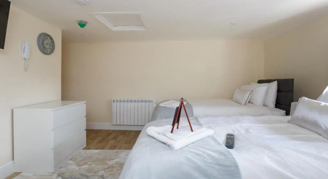 Апартаменты Standard St Marys Modern Central Huge Studio Apartments
