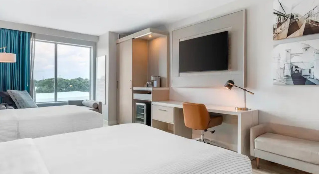 Номер Standard Cambria Hotel Waco University Riverfront