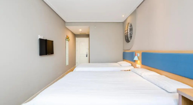 Семейный номер Standard Home Inn Qingdao Jiushui Wanda