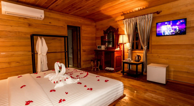 Angkor Heart Bungalow, Book Hotel Siem Reap Siem Reap Province, near Phare, The Cambodian Circus